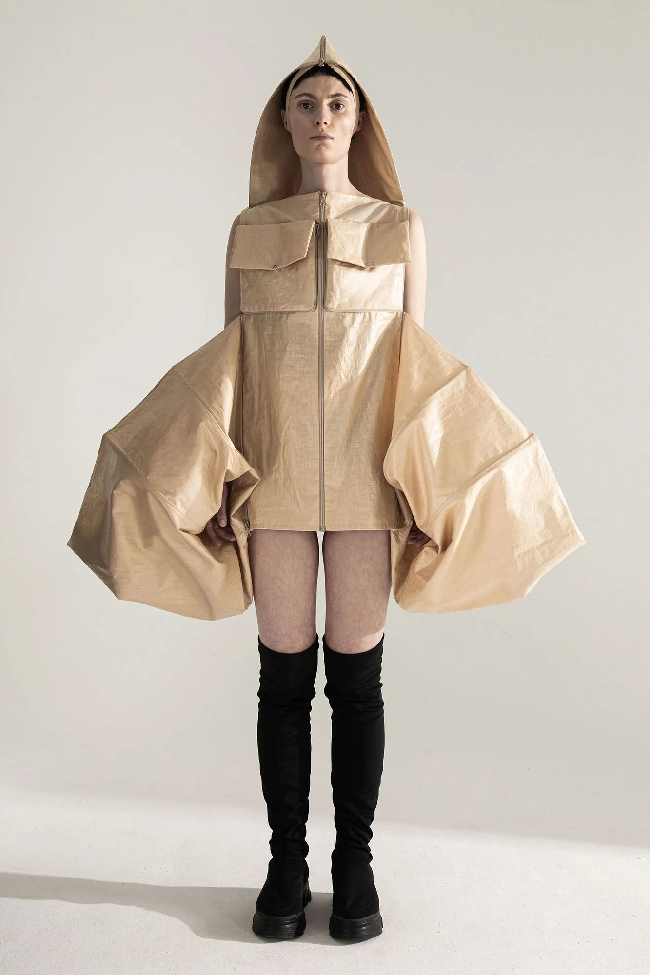 CONTAINER 5-way transforming piece: dress / vest