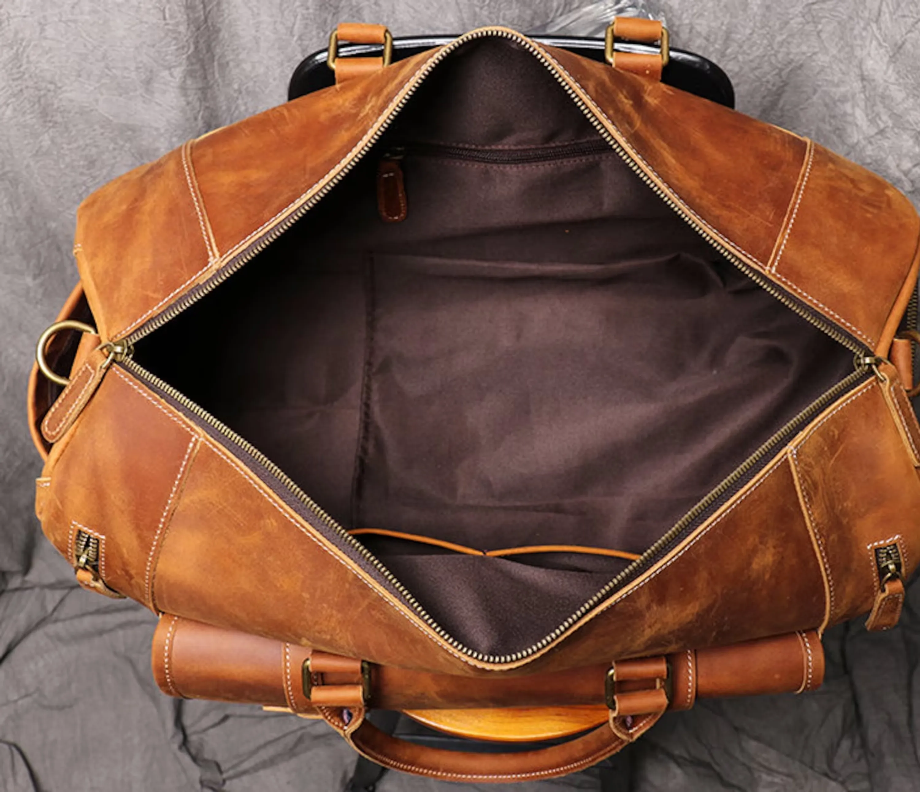 Dazzlo Men's Full Grain Leather Duffel Bag - Vintage Brown - 20"/22"