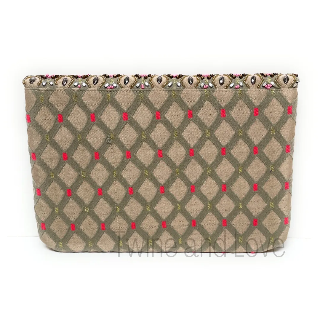 Diamond Patterned Beaded Clutch Purse