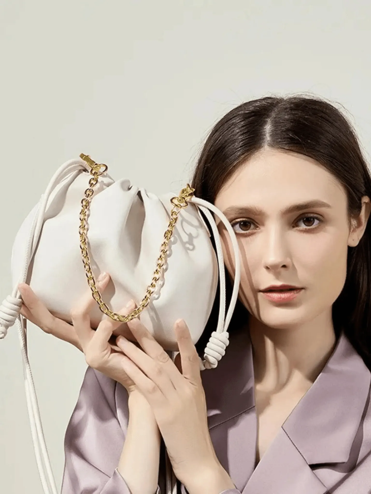 Vivienne | Drawstring Chain Crossbody Bag